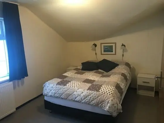 Tek Büyük Yataklı Oda, Ortak Banyo