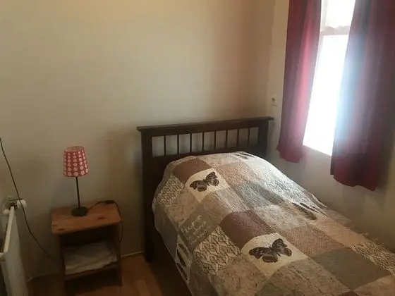 Tek Kişilik Oda, Ortak Banyo