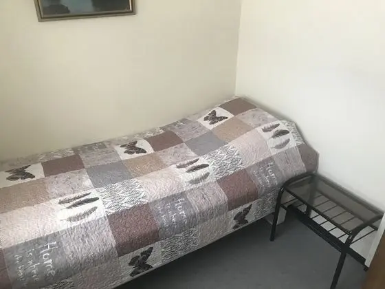 Tek Kişilik Oda, Ortak Banyo