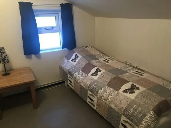 Tek Kişilik Oda, Ortak Banyo