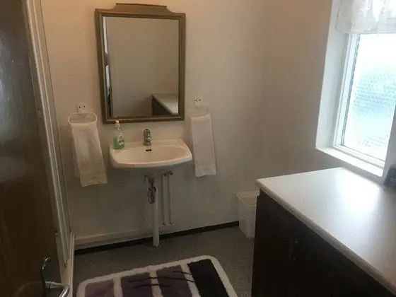 Üç Kişilik Oda, Ortak Banyo