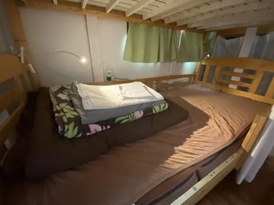 Ortak Ranzalı Oda, Sadece kadınlar için