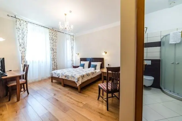 Deluxe Tek Büyük Yataklı Oda, 1 Büyük (Queen) Boy Yatak, Sigara İçilmez, Avlu Manzaralı