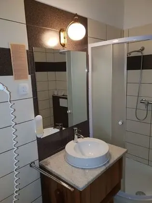 Deluxe Tek Büyük Yataklı Oda, 1 Büyük (Queen) Boy Yatak, Sigara İçilmez, Avlu Manzaralı