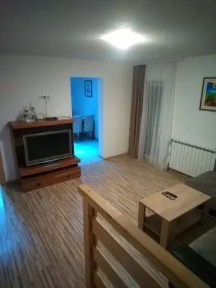 Economy Apart Daire, Bahçe Manzaralı