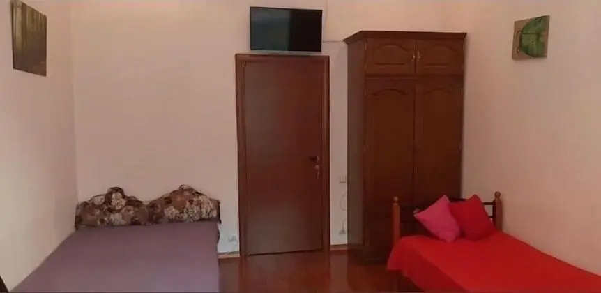 Üç Kişilik Oda, Ortak Banyo