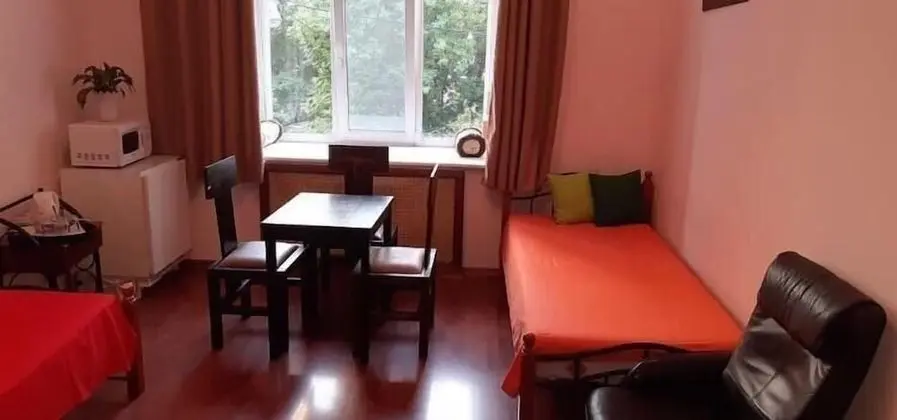 Üç Kişilik Oda, Ortak Banyo