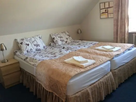 Basic Tek Büyük veya İki Ayrı Yataklı Oda, Ortak Banyo