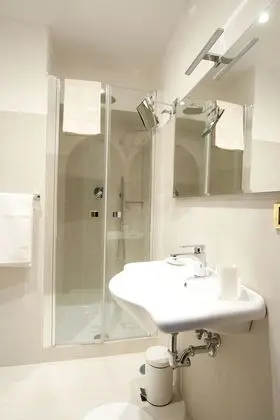 Deluxe Dört Kişilik Oda