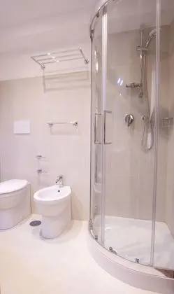 Deluxe Dört Kişilik Oda