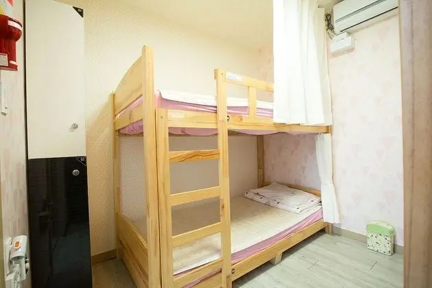 Ortak Ranzalı Oda, Sadece erkekler için (1 bed in 4-bed dormitory)