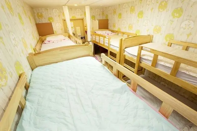 Ortak Ranzalı Oda, Sadece kadınlar için (1 bed in 8-bed dormitory)
