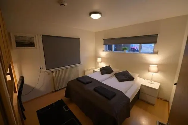 Tek Büyük Yataklı Oda, Ortak Banyo