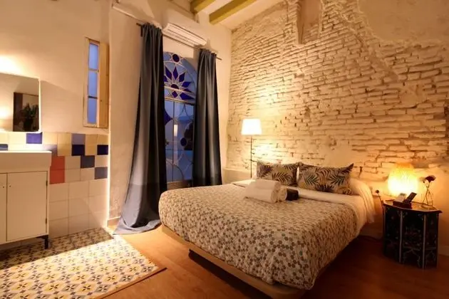 Basic Tek Büyük veya İki Ayrı Yataklı Oda (2)