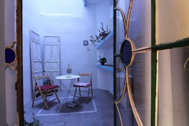 Basic Tek Büyük veya İki Ayrı Yataklı Oda (2)