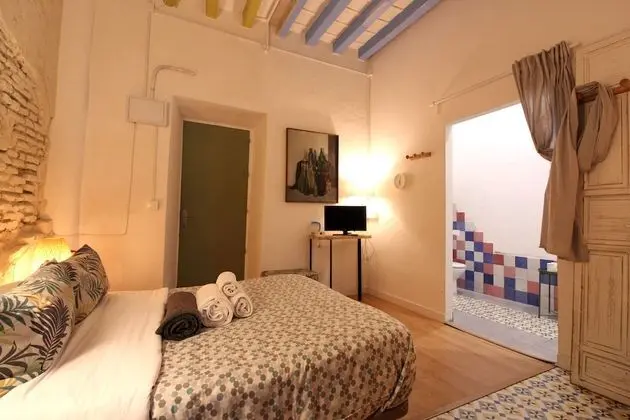 Basic Tek Büyük veya İki Ayrı Yataklı Oda (2)