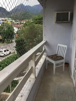 Deluxe Tek Büyük Yataklı Oda, Ortak Banyo (com Varanda)