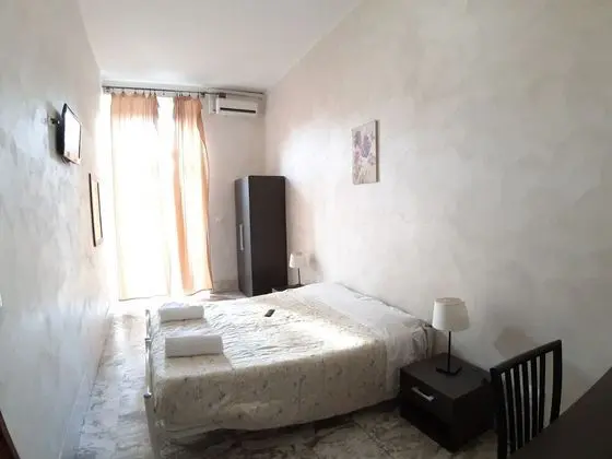 Üç Kişilik Oda