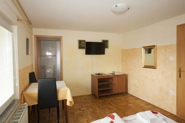 Standard Tek Büyük Yataklı Oda