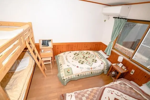 Deluxe İki Ayrı Yataklı Oda, Ortak Banyo (with Double Deck Bed)