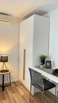 Tek Büyük Yataklı Oda, Balkon