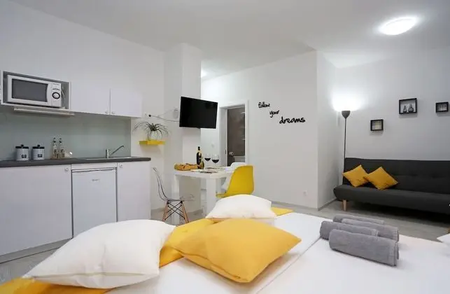 Exclusive Stüdyo Süit