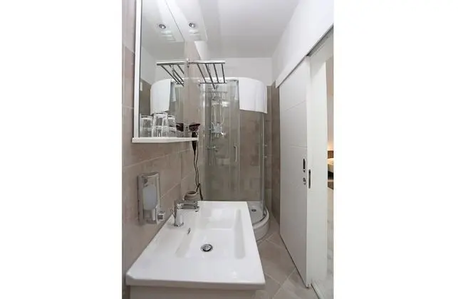 Exclusive Stüdyo Süit