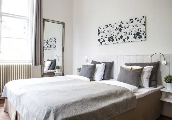 Tek Büyük Yataklı Oda