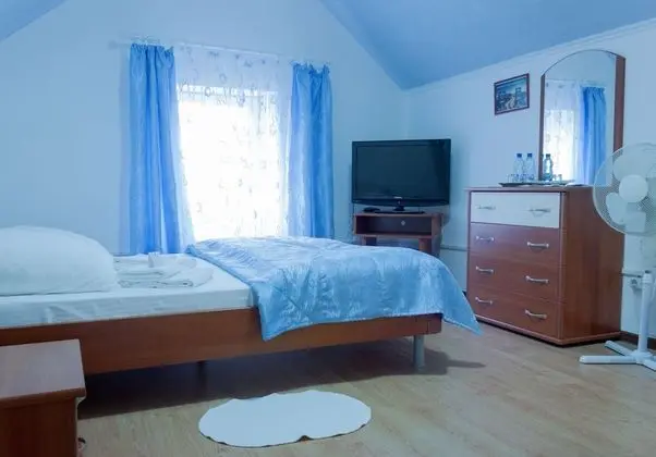Economy Tek Büyük Yataklı Oda, Ortak Banyo