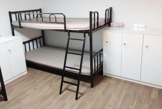 Ortak Ranzalı Oda (6 person - A)