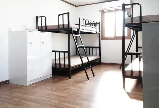 Ortak Ranzalı Oda (6 person - B)