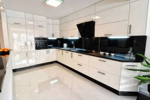 Superior Apart Daire, Zemin Kat