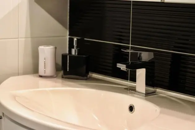 Superior Apart Daire, Zemin Kat