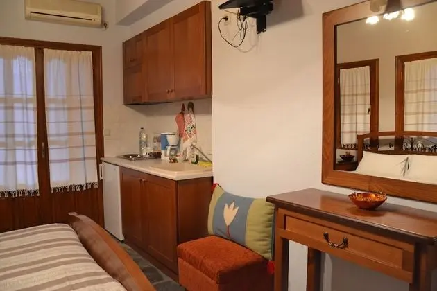 Traditional Tek Büyük Yataklı Oda