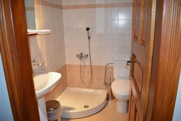Traditional Tek Büyük Yataklı Oda