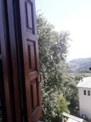 Traditional Tek Büyük Yataklı Oda