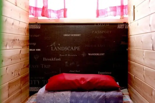 Ortak Ranzalı Oda, Sadece kadınlar için (Single Capsule)