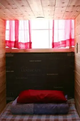 Ortak Ranzalı Oda, Sadece kadınlar için (Single Capsule)