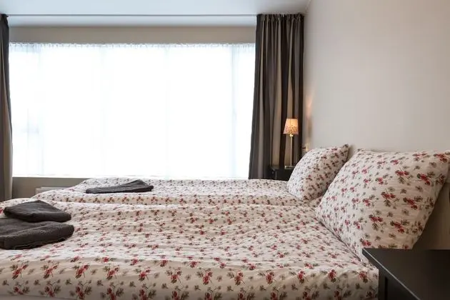 Standard Tek Büyük veya İki Ayrı Yataklı Oda, Ortak Banyo