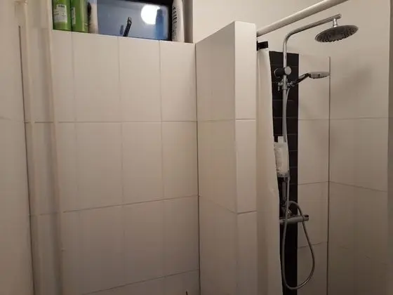 Tek Kişilik Oda, Ortak Banyo