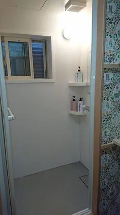 Ortak Ranzalı Oda, Sadece kadınlar için (2)