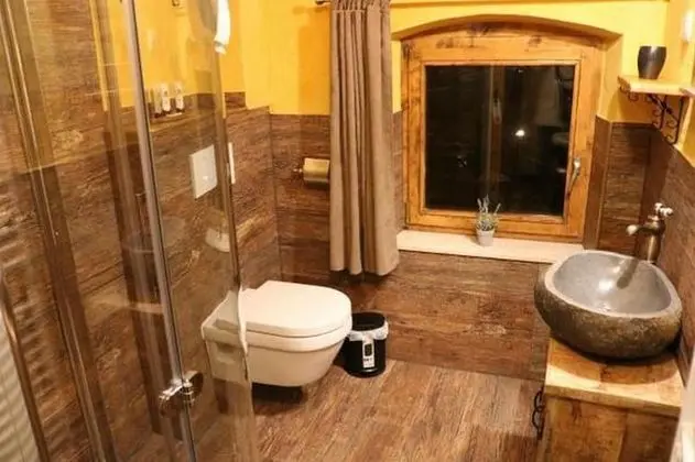 Tek Büyük Yataklı Oda (with extra bed 2)