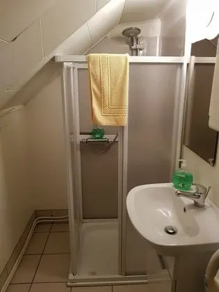 Tek Büyük Yataklı Oda, 1 Tek Kişilik XL Yatak, Ortak Banyo