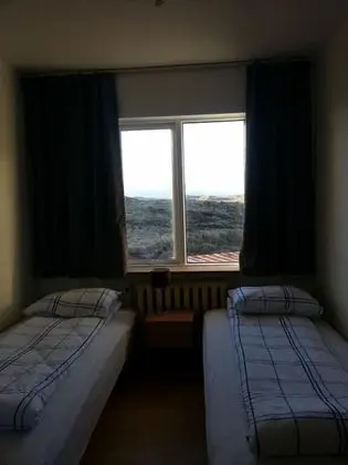 İki Ayrı Yataklı Oda, Ortak Banyo