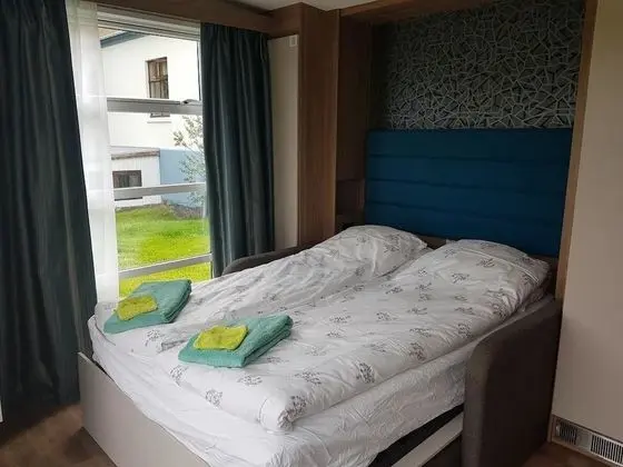 Tek Büyük Yataklı Oda, Özel Banyo, Göl Manzaralı