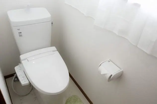 Ortak Ranzalı Oda, Sadece kadınlar için, Sigara İçilmez