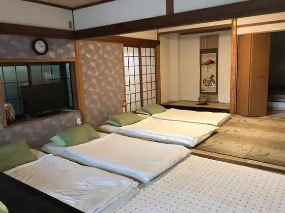 İki Ayrı Yataklı Oda, Dağ Manzaralı