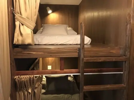 Ortak Ranzalı Oda, Karma Ranzalı Oda