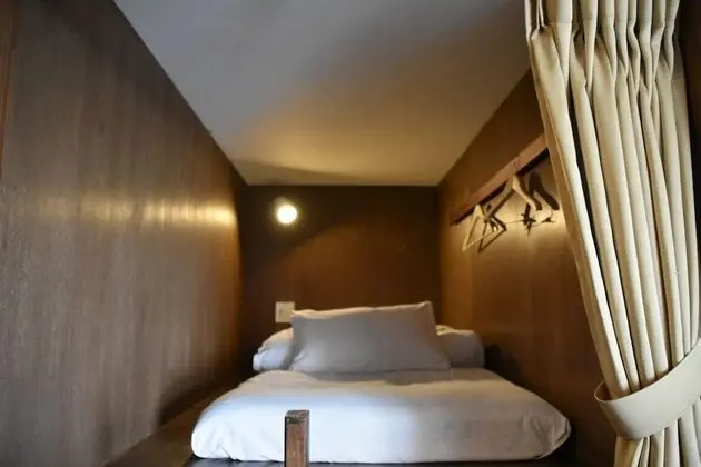 Ortak Ranzalı Oda, Karma Ranzalı Oda