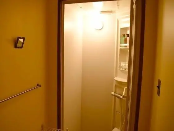 Ortak Ranzalı Oda, Karma Ranzalı Oda